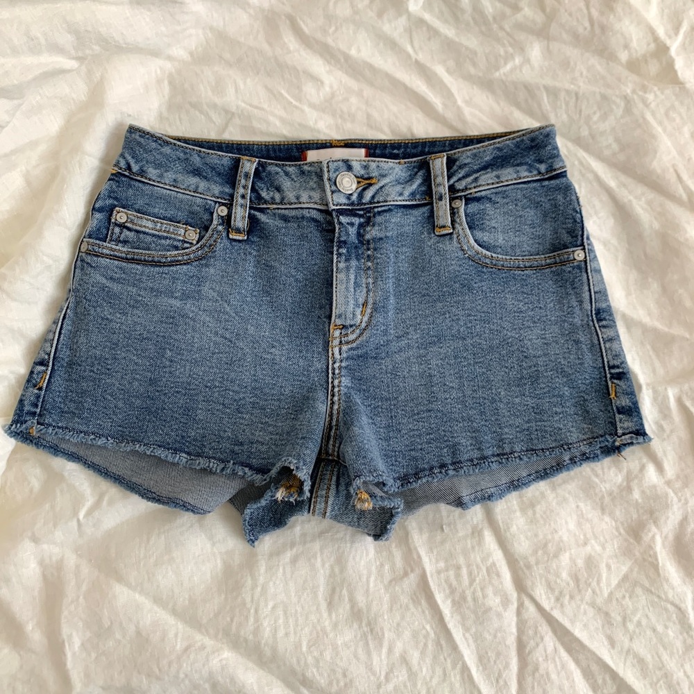 Aritzia Sunday Best denim shorts